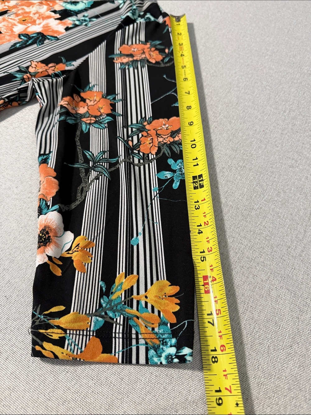 Chico's Black and Teal Floral Tunic Size 2(L) - Picture 10 of 15